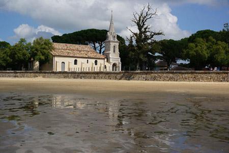 Eglise Saint-Eloi près du camping